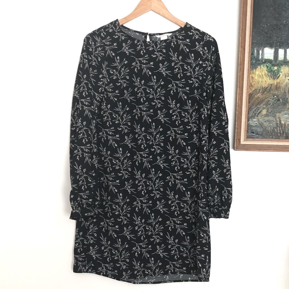 H&M floral long sleeve shift dress
